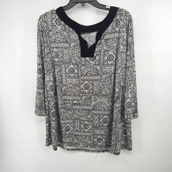 Intriguing Threads Black & White Abstract Geometric Notch Neck Tunic Women’s Plu - Picture 4 of 6